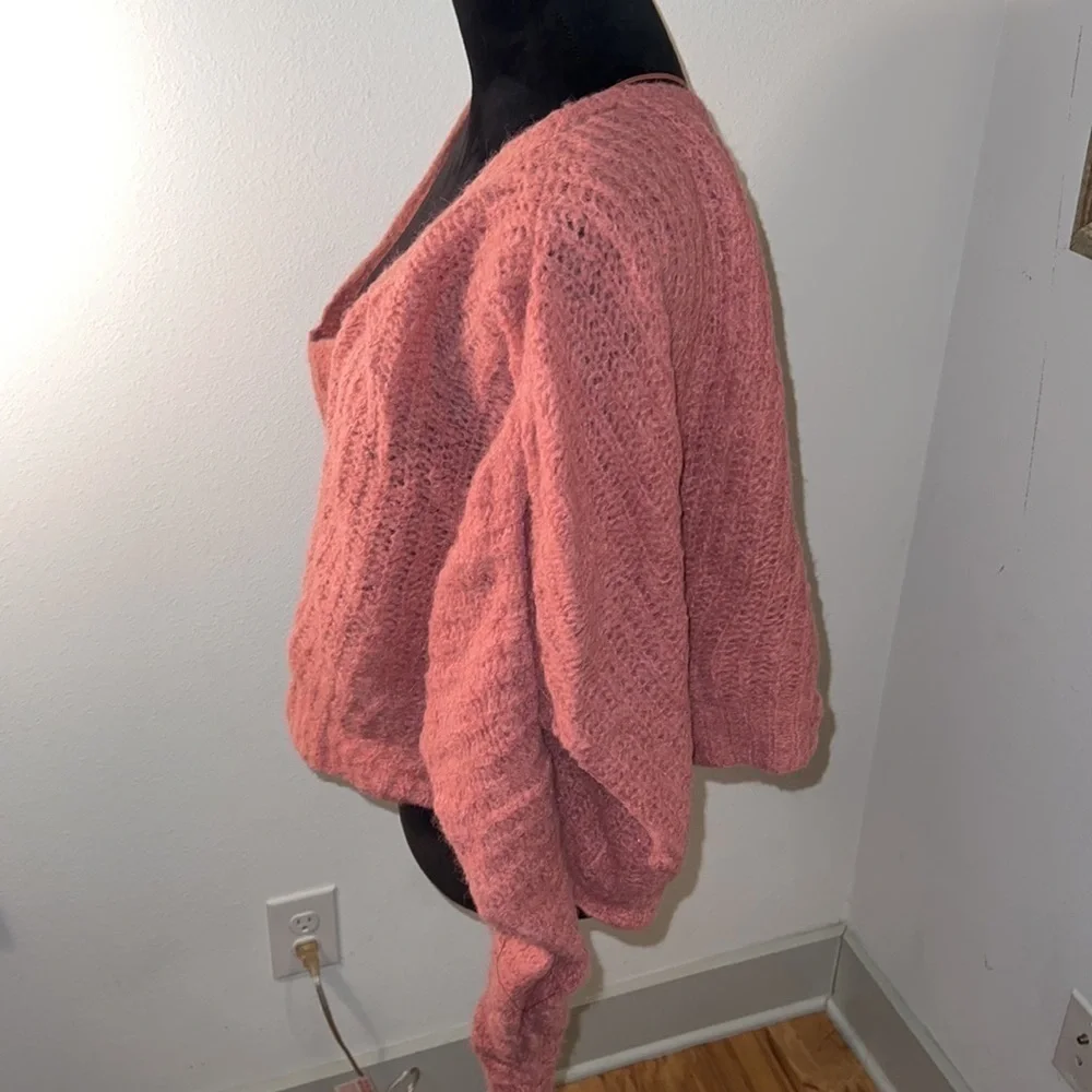 Free People Moonbeam slouchy extra wide Very low V neck alpaca sweater Sz M crop